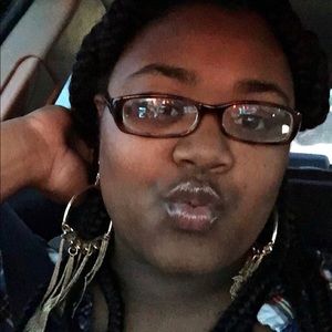 Meet your Posher, Krystal